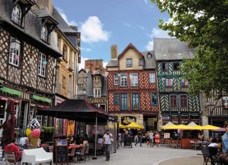 A l’image de la place Sainte-Anne, l’environnement est accueillant pour les commerces.