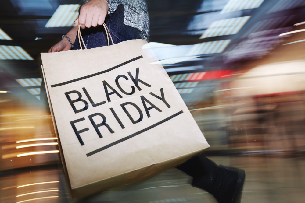 paper-bag-with-black-friday-Depositphotos_130594050_S